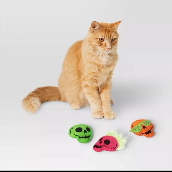 Halloween Multipack Retro Skull Plush Cat Toy Set - 3pc - Hyde and EEK! Boutique - Picture 3 of 4